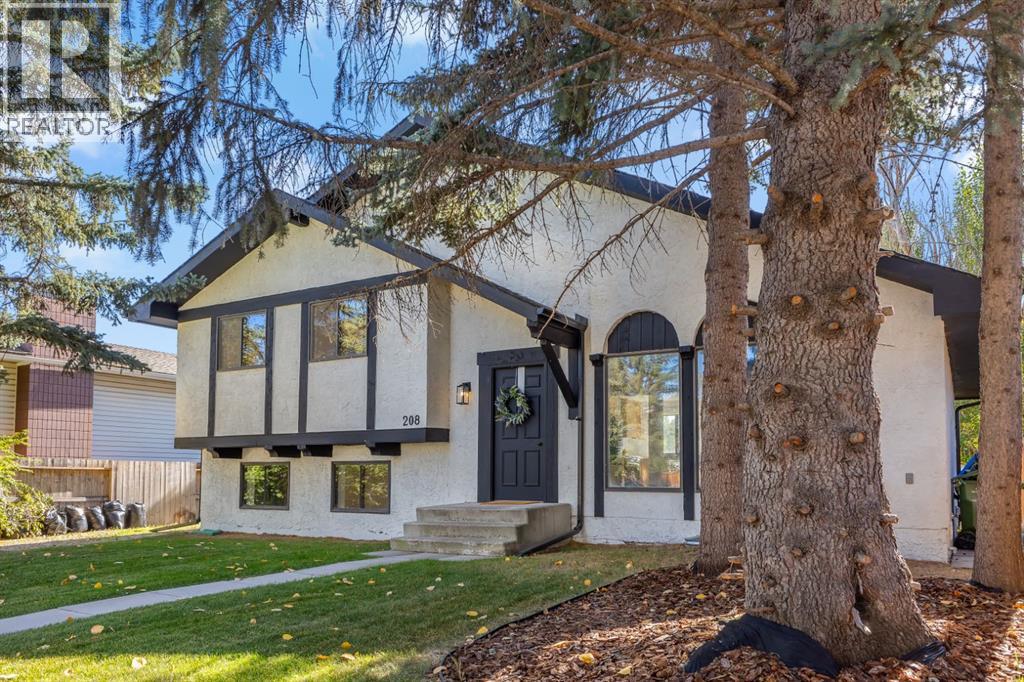 208 Cedarille Green Sw, Calgary, Alberta  T2W 2H4 - Photo 2 - A2260448