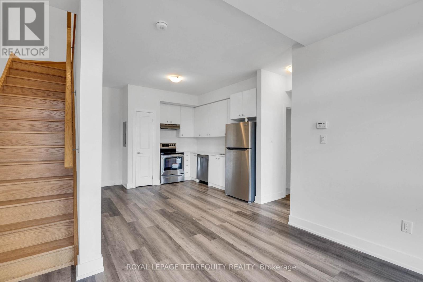 9 - 12860 Yonge Street, Richmond Hill (Oak Ridges), Ontario  L4E 1J4 - Photo 10 - N12444519
