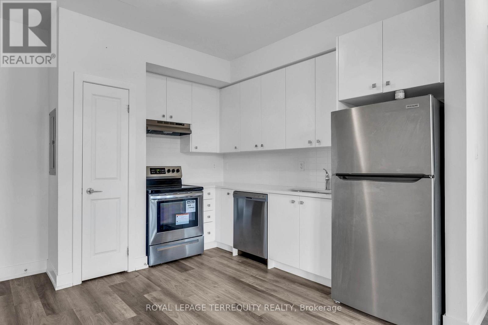 9 - 12860 Yonge Street, Richmond Hill (Oak Ridges), Ontario  L4E 1J4 - Photo 11 - N12444519