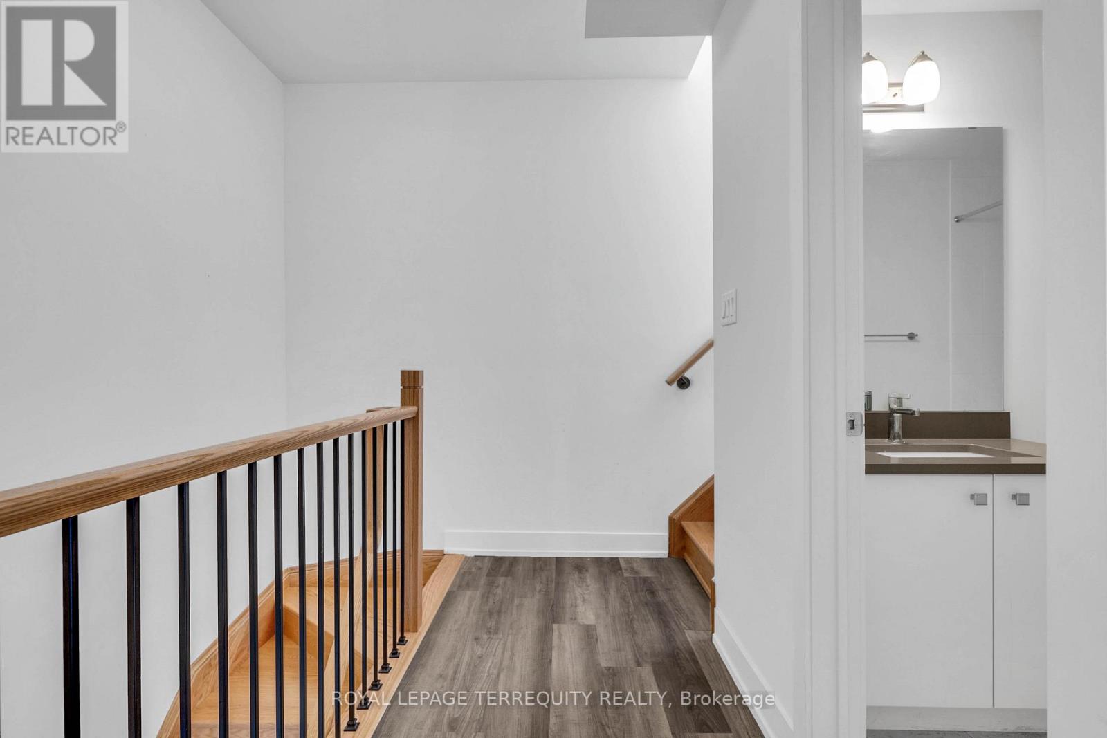 9 - 12860 Yonge Street, Richmond Hill (Oak Ridges), Ontario  L4E 1J4 - Photo 18 - N12444519