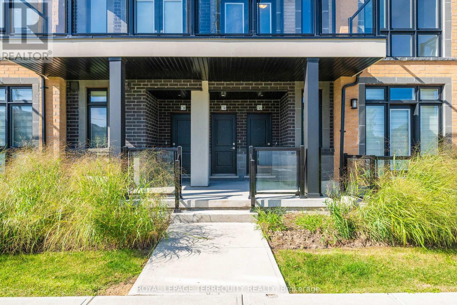 9 - 12860 Yonge Street, Richmond Hill (Oak Ridges), Ontario  L4E 1J4 - Photo 2 - N12444519