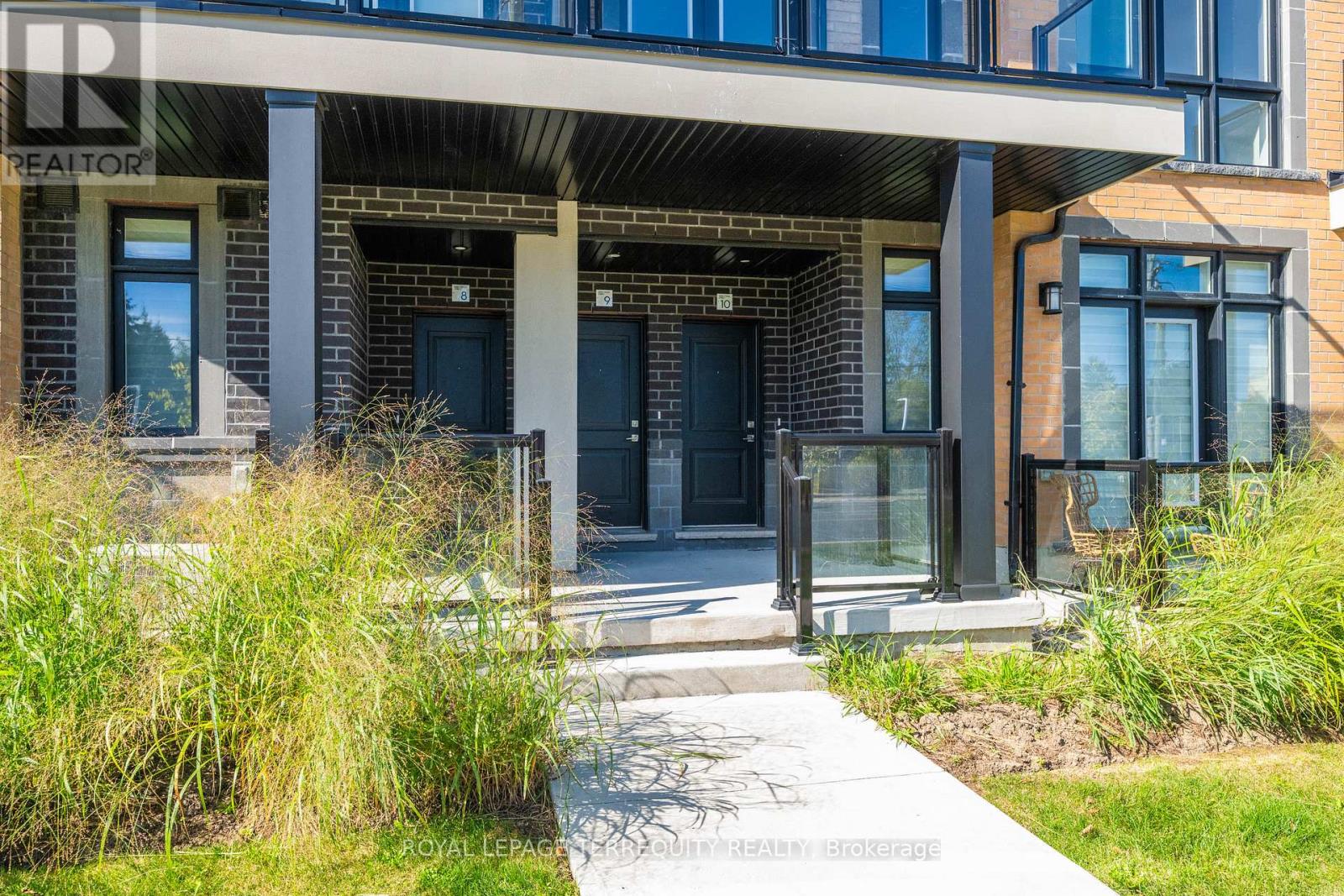 9 - 12860 Yonge Street, Richmond Hill (Oak Ridges), Ontario  L4E 1J4 - Photo 4 - N12444519