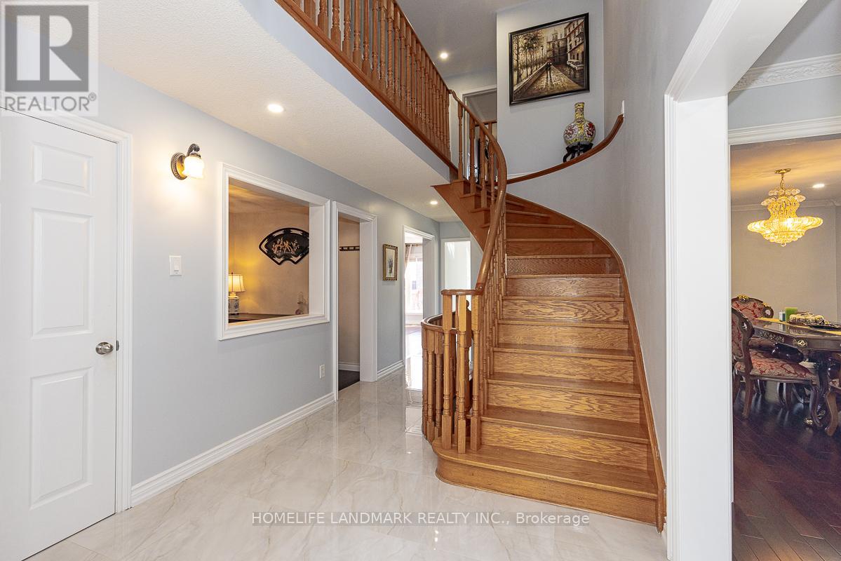 4 Pine Bough Manor, Richmond Hill (Devonsleigh), Ontario  L4S 1A4 - Photo 19 - N12444532