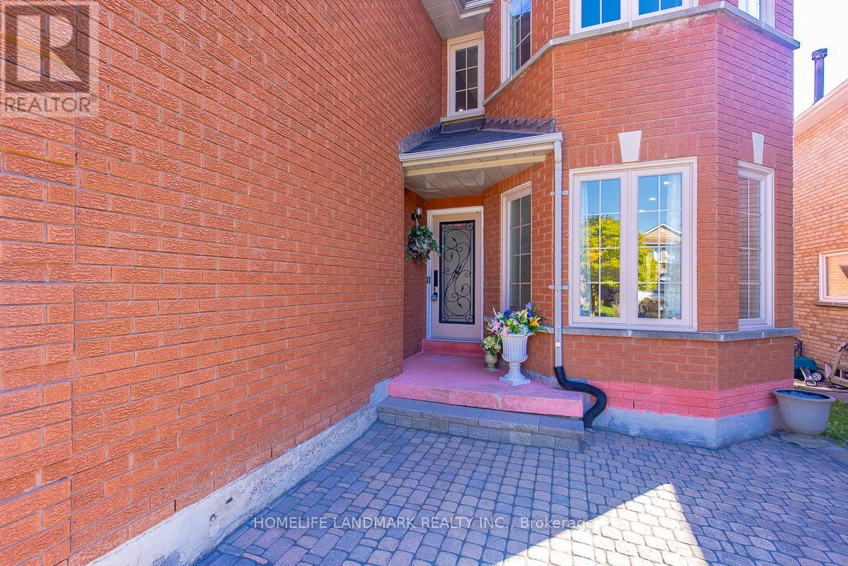 4 Pine Bough Manor, Richmond Hill (Devonsleigh), Ontario  L4S 1A4 - Photo 3 - N12444532