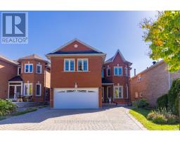 4 Pine Bough Manor, Richmond Hill (Devonsleigh), Ca