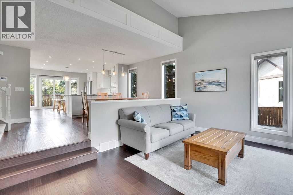 229 Wood Valley Place Sw, Calgary, Alberta  T2W 5X4 - Photo 4 - A2261875