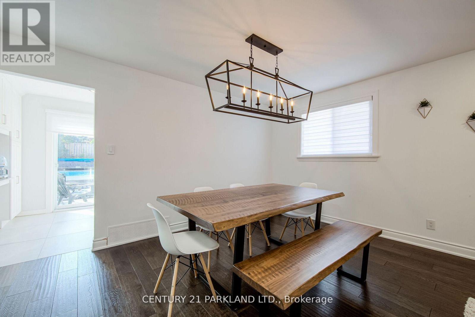 7 Brown Street, New Tecumseth, Ontario  L0G 1W0 - Photo 10 - N12444533