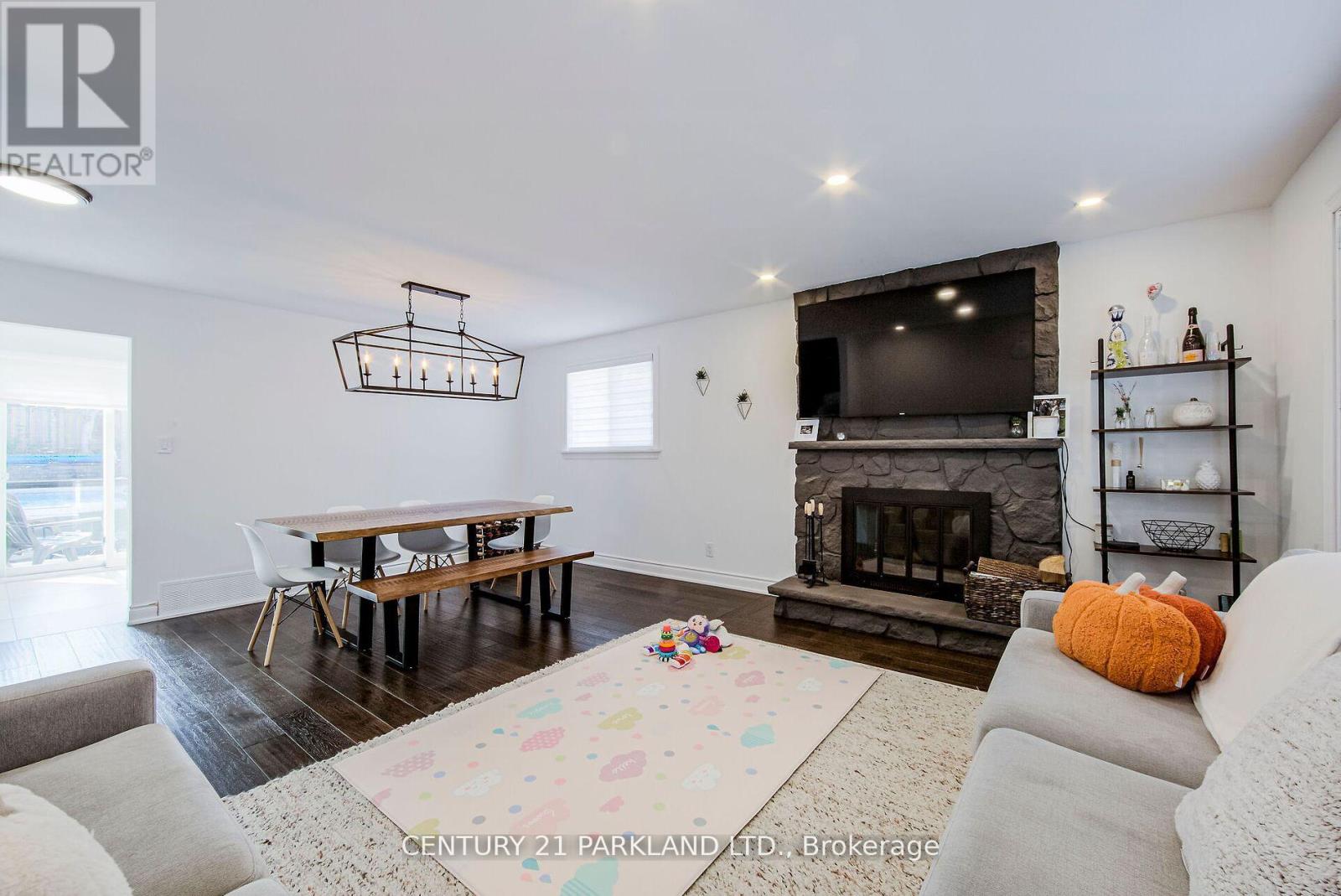 7 Brown Street, New Tecumseth, Ontario  L0G 1W0 - Photo 15 - N12444533