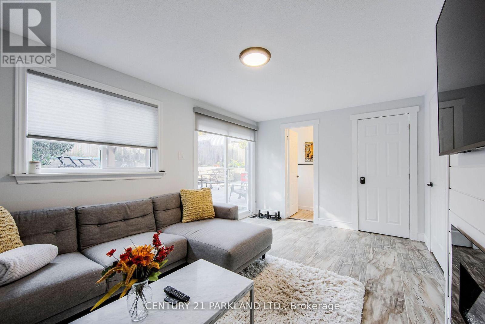 7 Brown Street, New Tecumseth, Ontario  L0G 1W0 - Photo 8 - N12444533