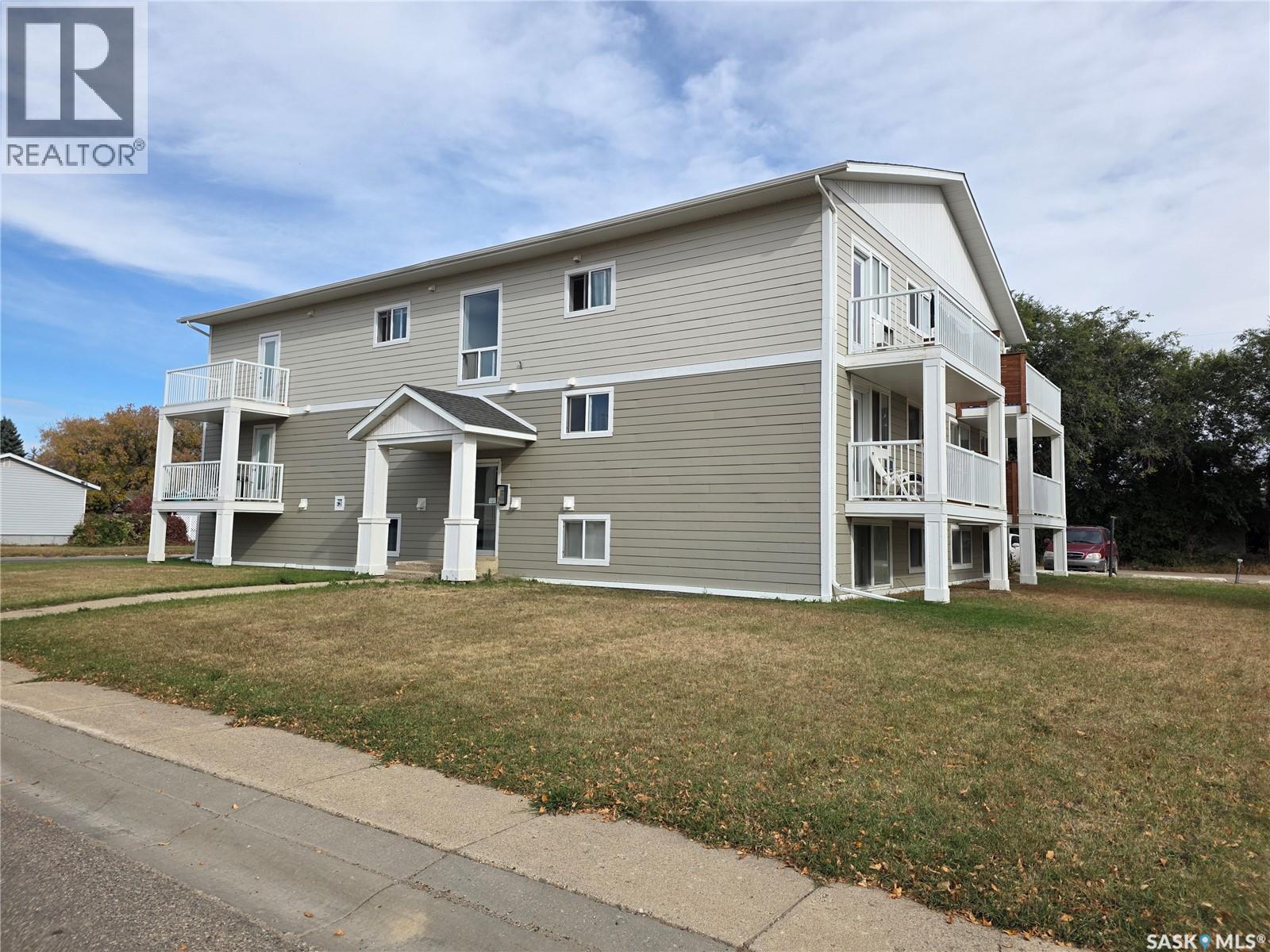 503 Thomson Street, Outlook, Saskatchewan  S0L 2N0 - Photo 3 - SK019878