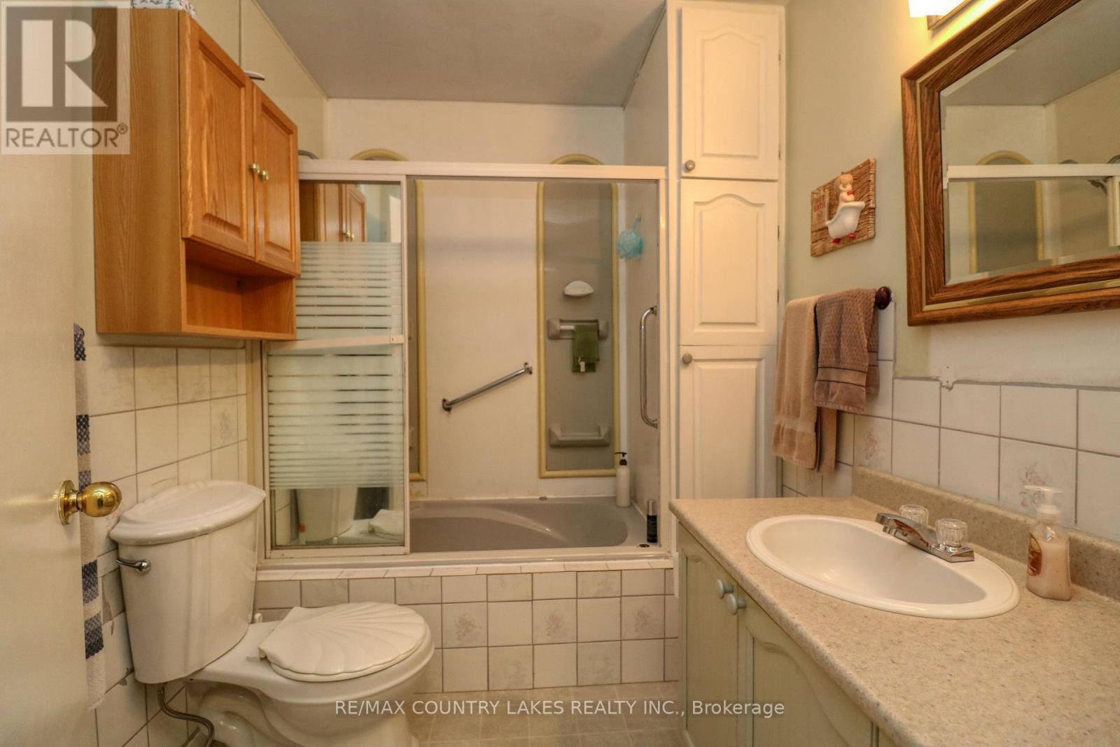 34 Simcoe Road, Ramara, Ontario  L0K 1B0 - Photo 11 - S12444536