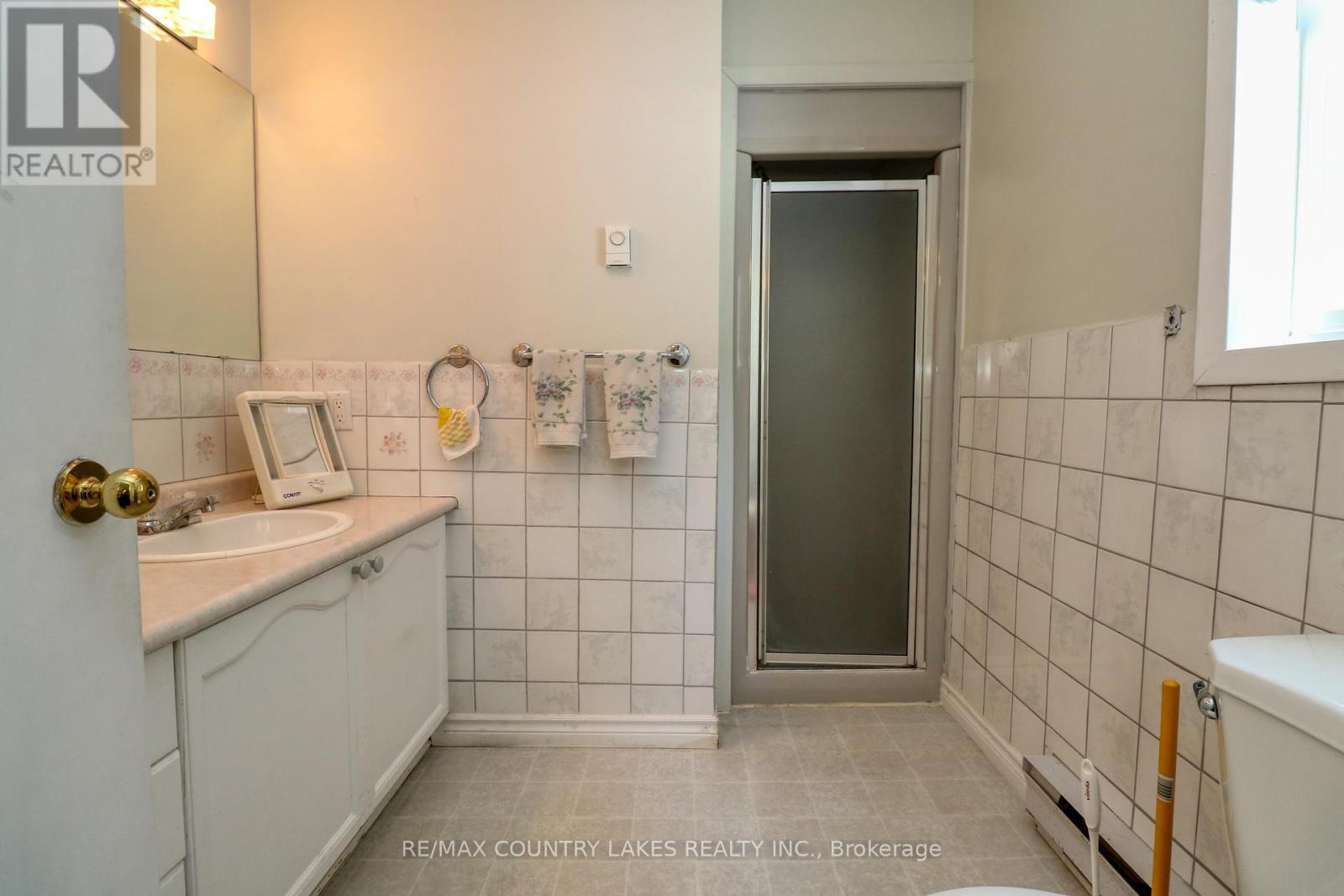 34 Simcoe Road, Ramara, Ontario  L0K 1B0 - Photo 7 - S12444536