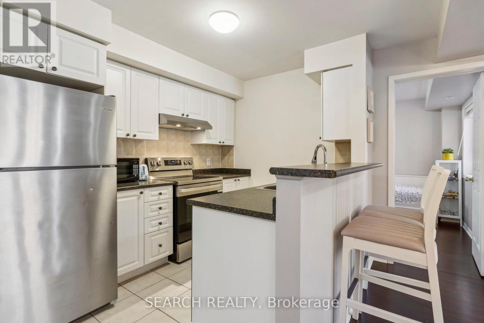 202 - 4975 Southampton Drive, Mississauga (Churchill Meadows), Ontario  L5M 8E1 - Photo 12 - W12444518