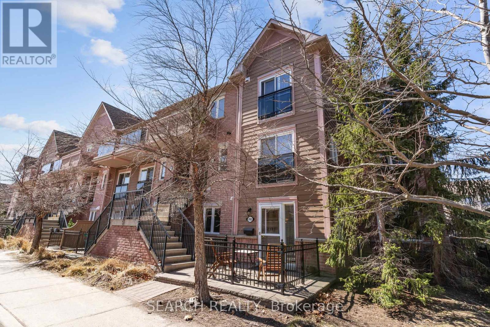 202 - 4975 Southampton Drive, Mississauga (Churchill Meadows), Ontario  L5M 8E1 - Photo 2 - W12444518
