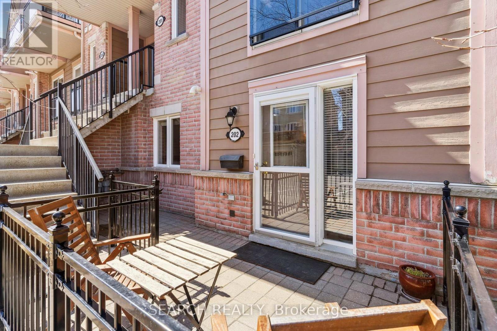 202 - 4975 Southampton Drive, Mississauga (Churchill Meadows), Ontario  L5M 8E1 - Photo 4 - W12444518