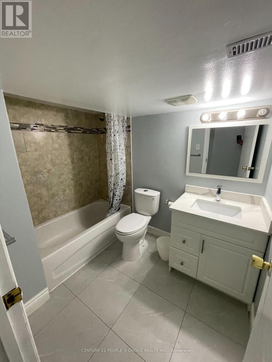 Lower Level - 340 Bristol Road, Mississauga, Ontario  L5R 2J7 - Photo 13 - W12444525