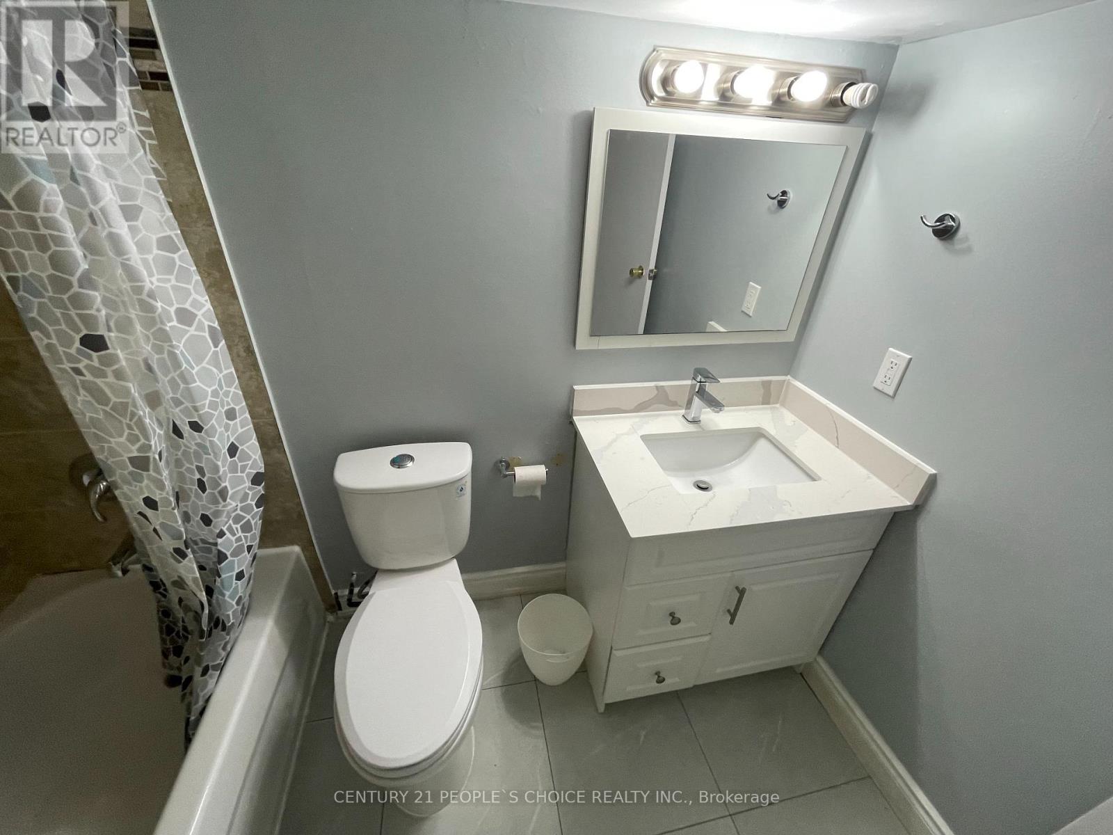 Lower Level - 340 Bristol Road, Mississauga, Ontario  L5R 2J7 - Photo 15 - W12444525