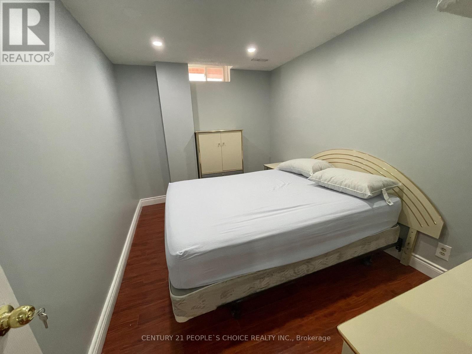 Lower Level - 340 Bristol Road, Mississauga, Ontario  L5R 2J7 - Photo 18 - W12444525