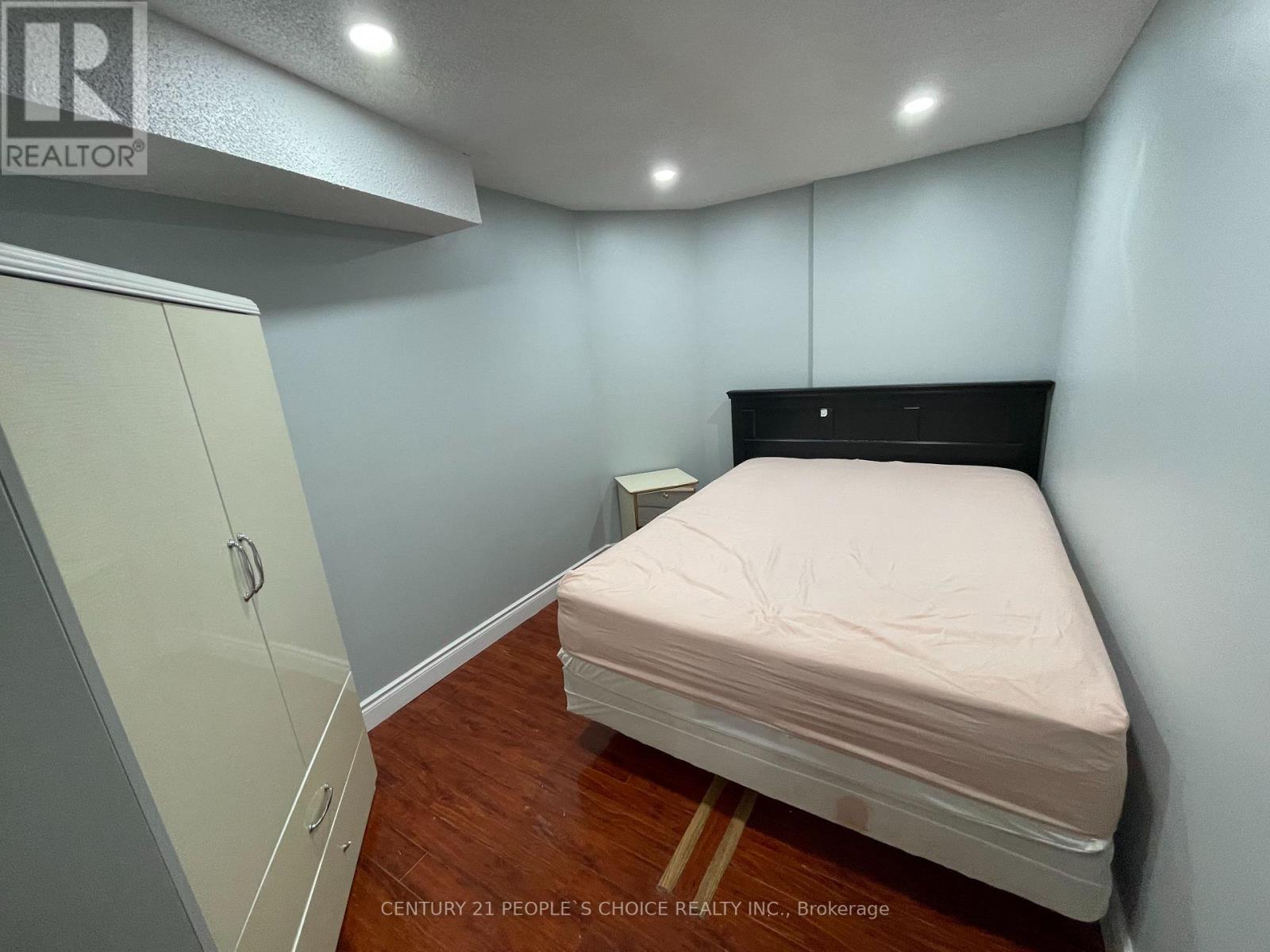 Lower Level - 340 Bristol Road, Mississauga, Ontario  L5R 2J7 - Photo 23 - W12444525