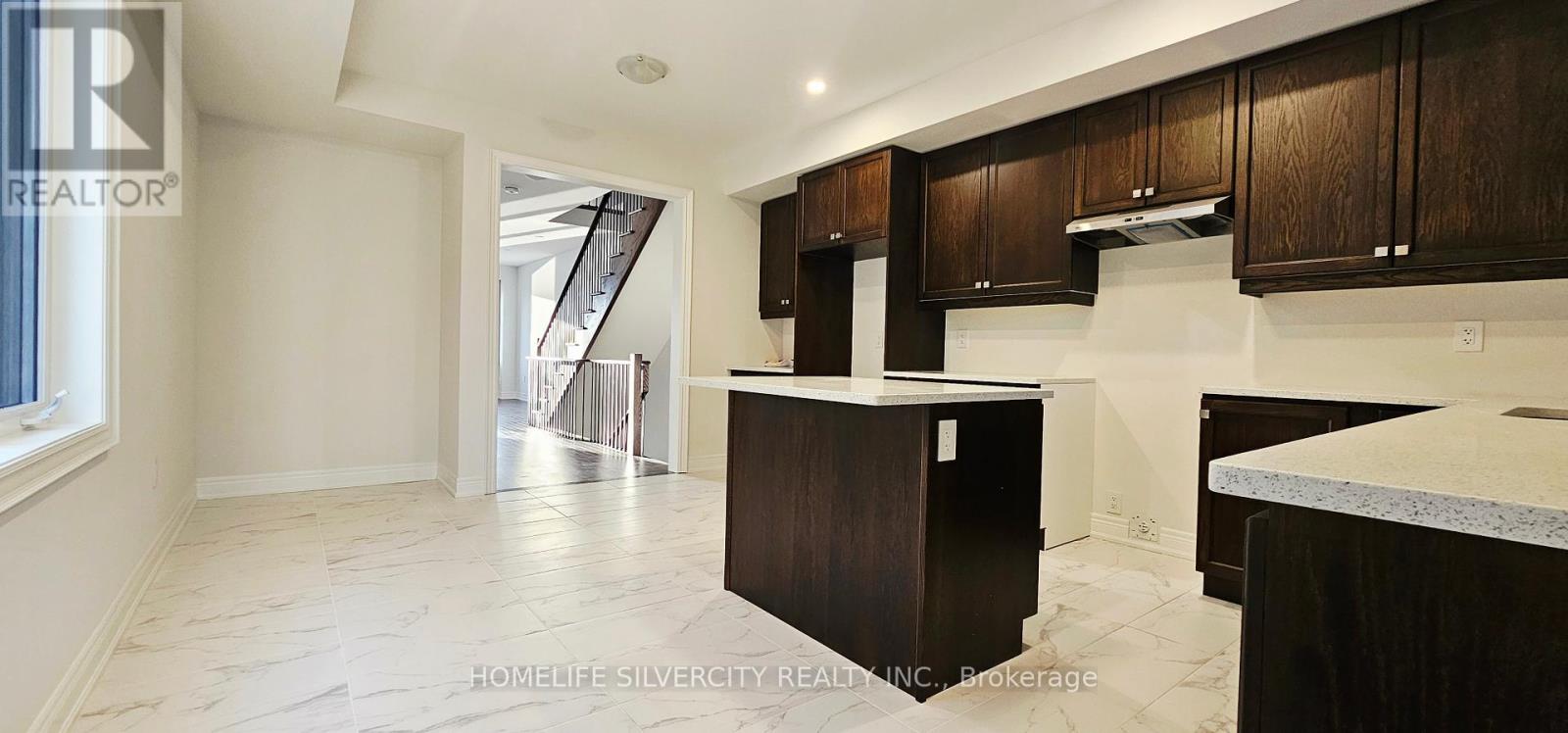 383 Inspire Boulevard, Brampton (Sandringham-Wellington North), Ontario  L6R 4E4 - Photo 8 - W12444526