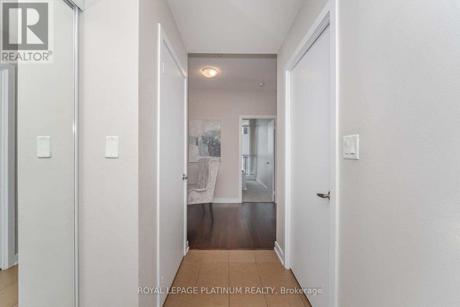 2406 - 4065 Brickstone Mews, Mississauga, Ontario  L5B 0G3 - Photo 4 - W12444531