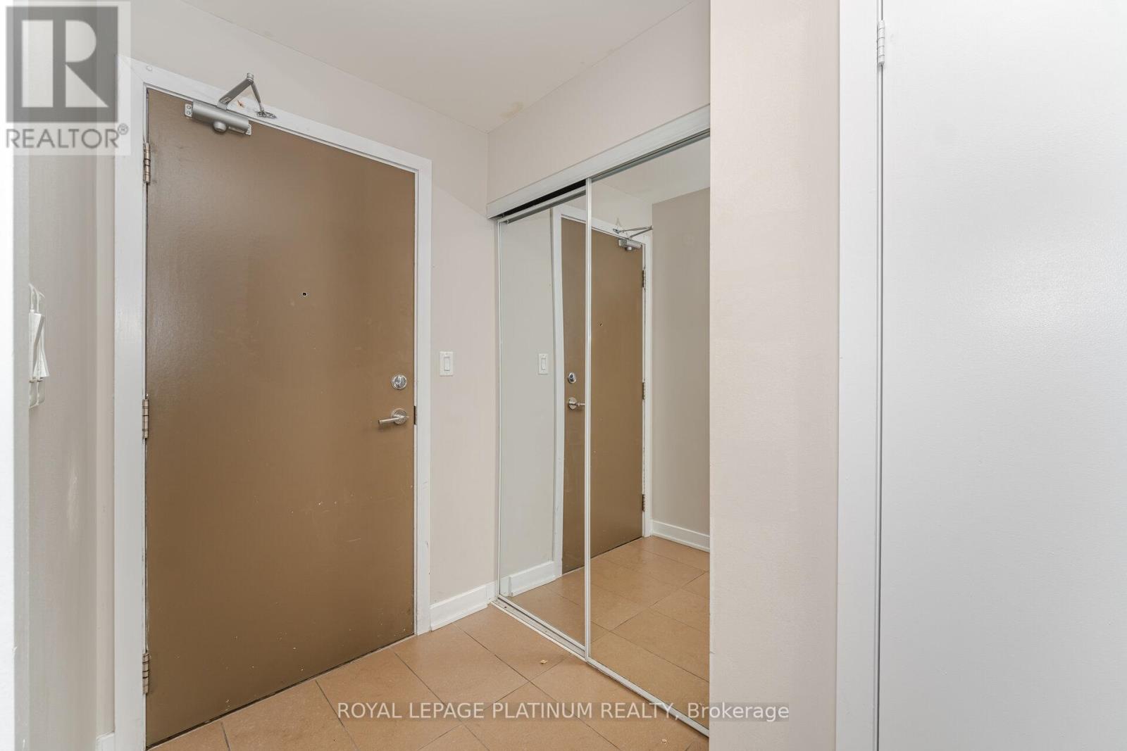 2406 - 4065 Brickstone Mews, Mississauga, Ontario  L5B 0G3 - Photo 5 - W12444531
