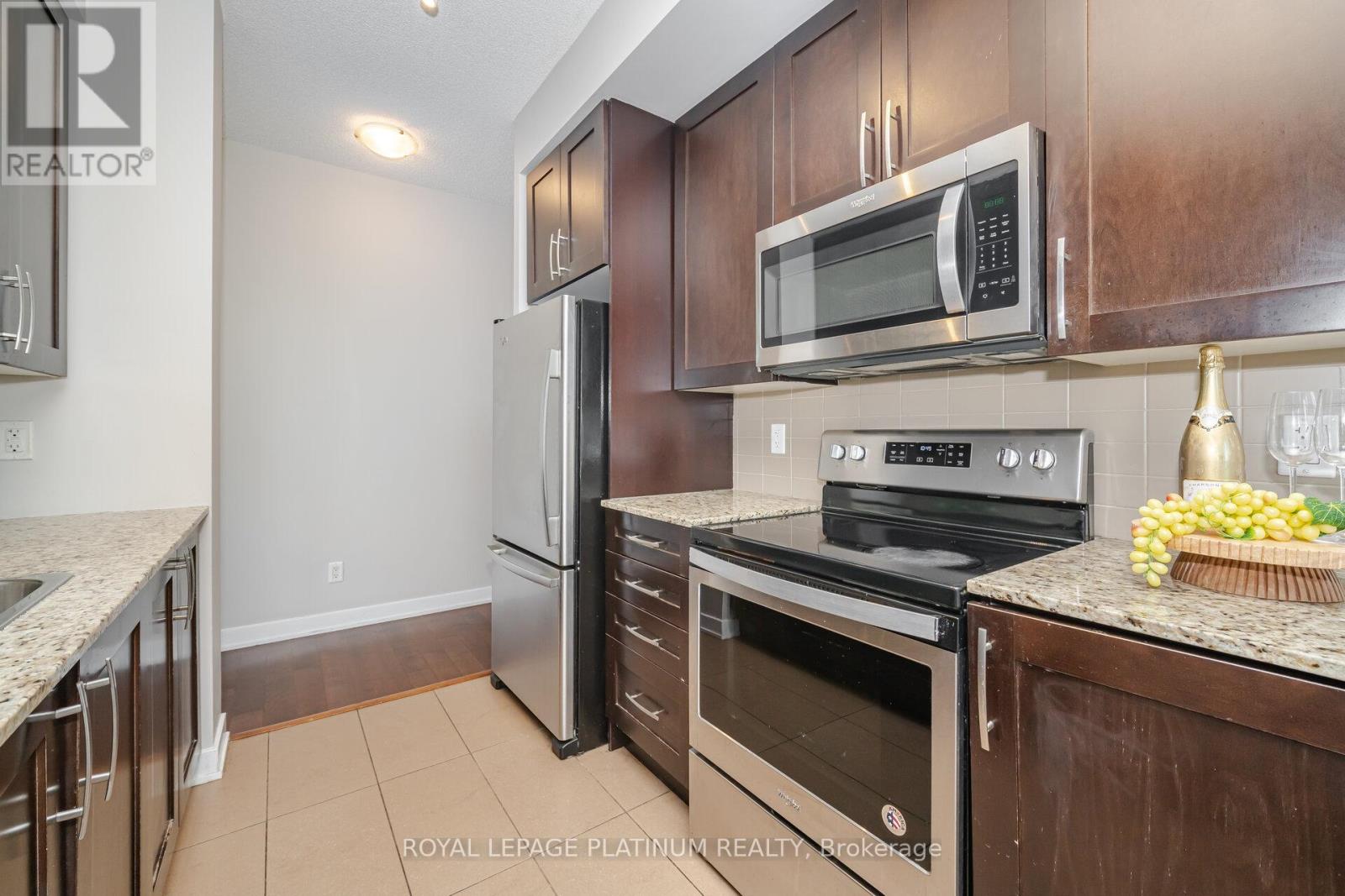 2406 - 4065 Brickstone Mews, Mississauga, Ontario  L5B 0G3 - Photo 8 - W12444531