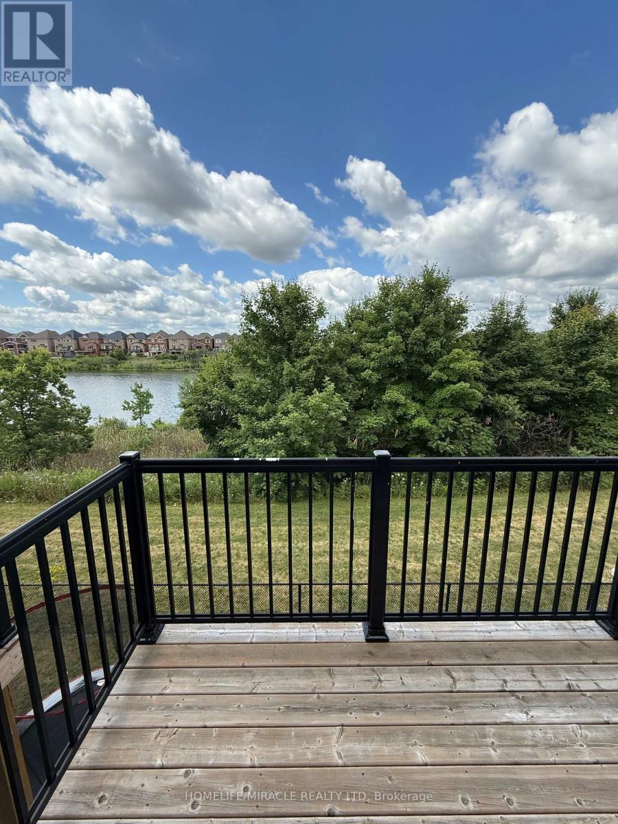 8 Pomarine Way, Brampton (Credit Valley), Ontario  L6X 0E4 - Photo 22 - W12444538