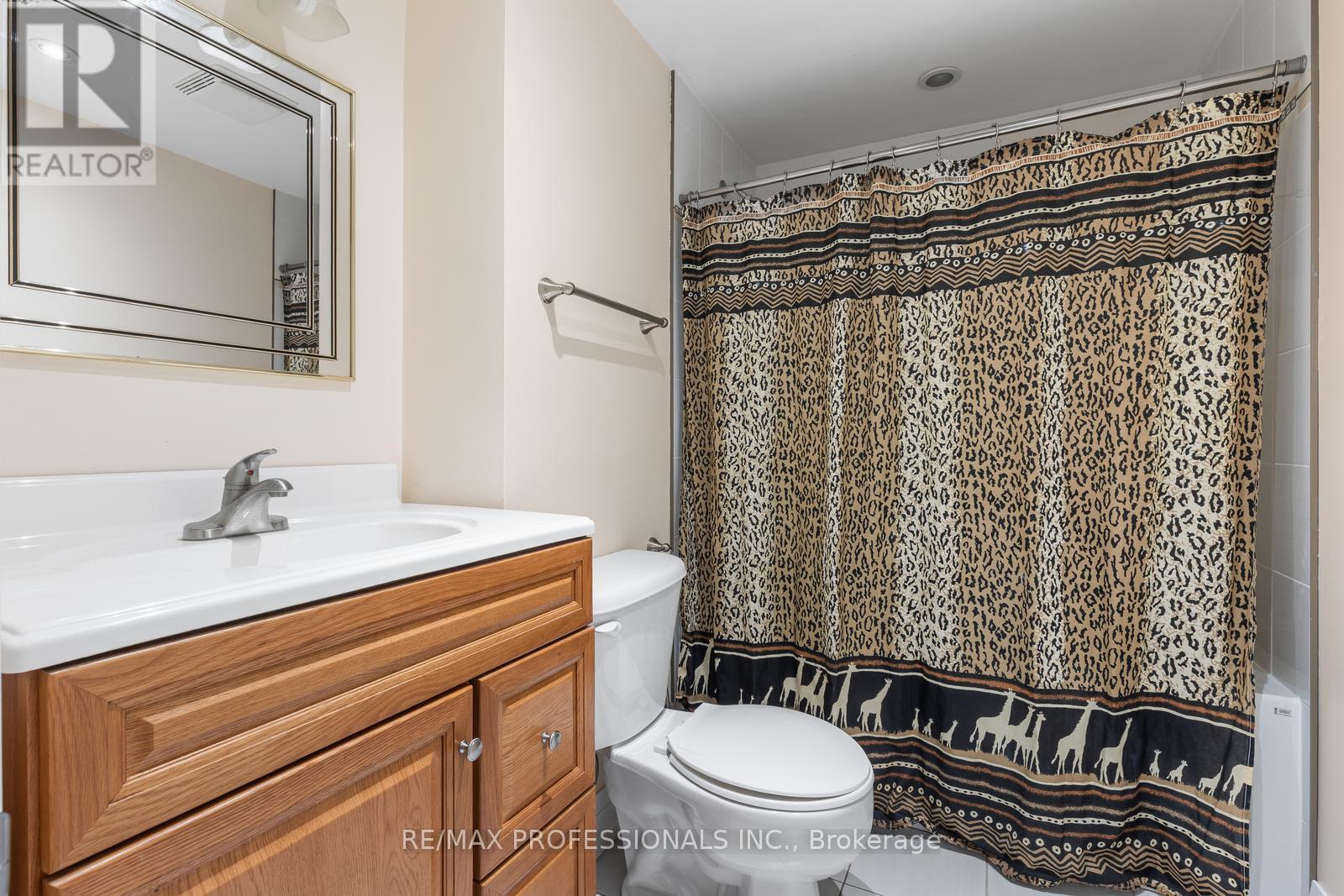 Bsmt - 2106 Lawrence Avenue W, Toronto, Ontario  M9N 1J1 - Photo 11 - W12444540