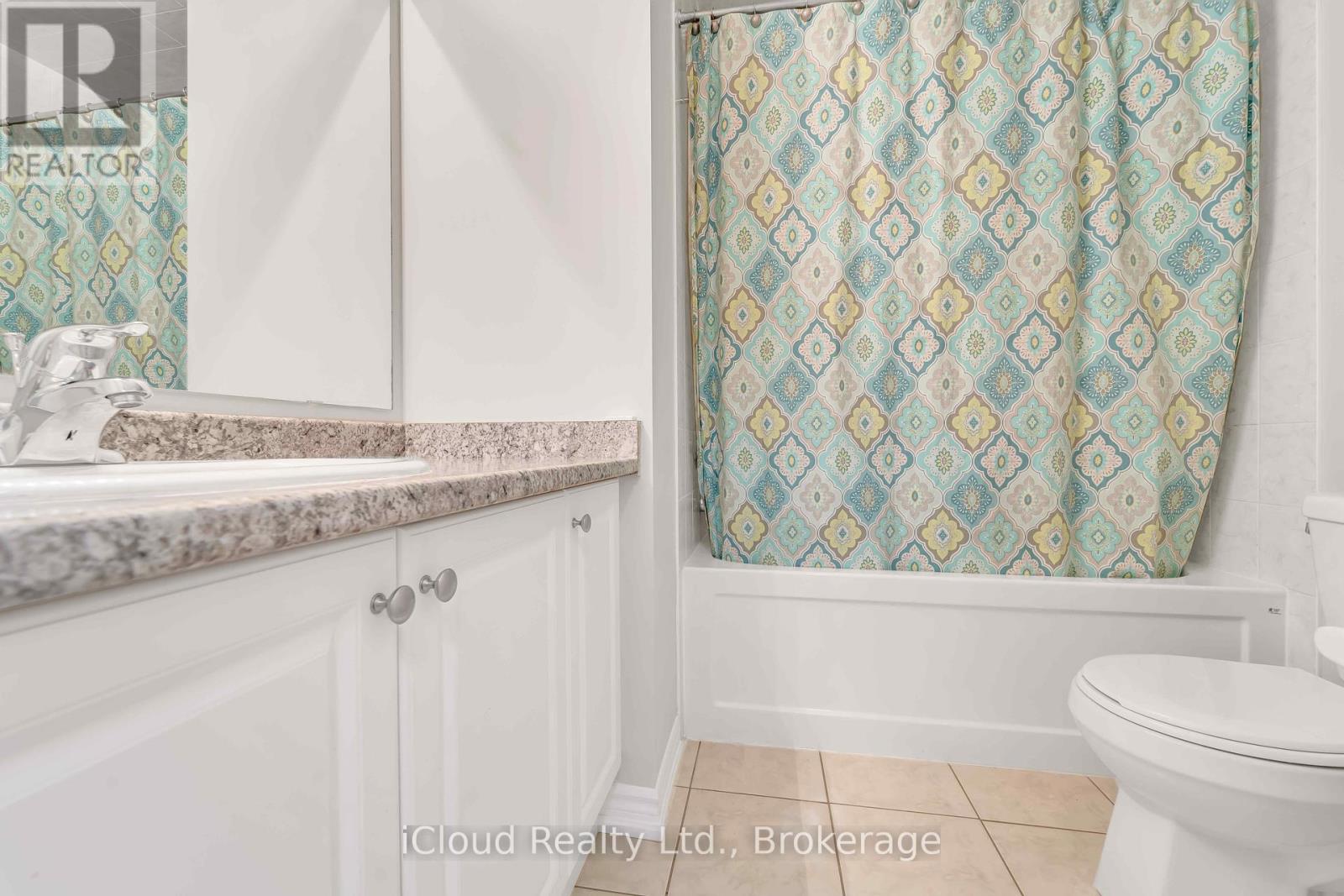 13 Shiff Crescent, Brampton, Ontario  L6Z 0H5 - Photo 8 - W12444571