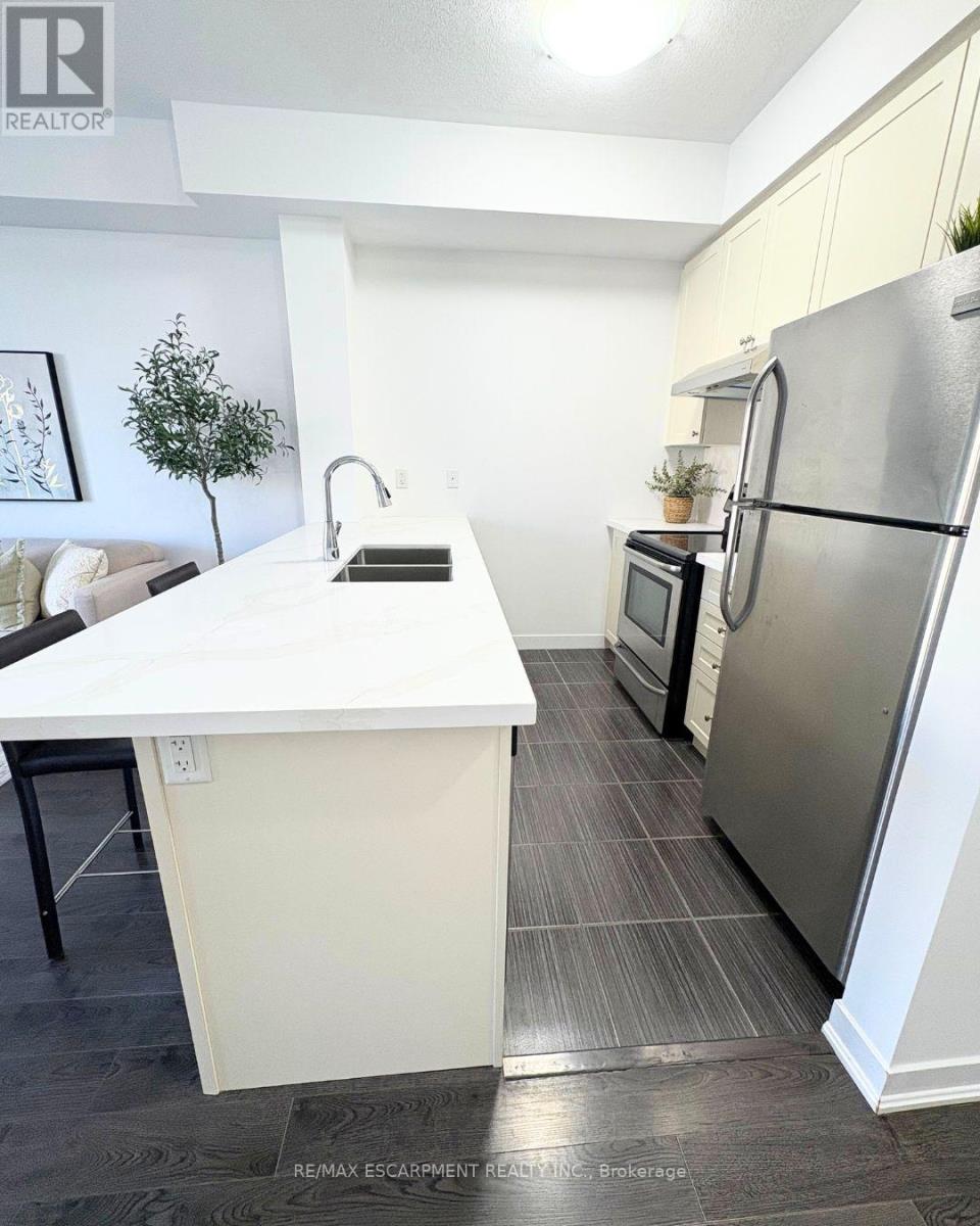 316 - 5317 Upper Middle Road, Burlington, Ontario  L7L 0G8 - Photo 10 - W12408953