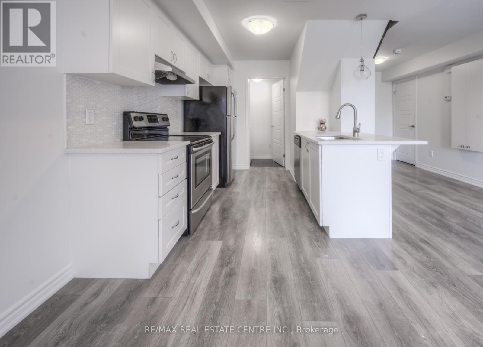 126 Daylily Lane, Kitchener, Ontario  N2R 0L7 - Photo 8 - X12441583
