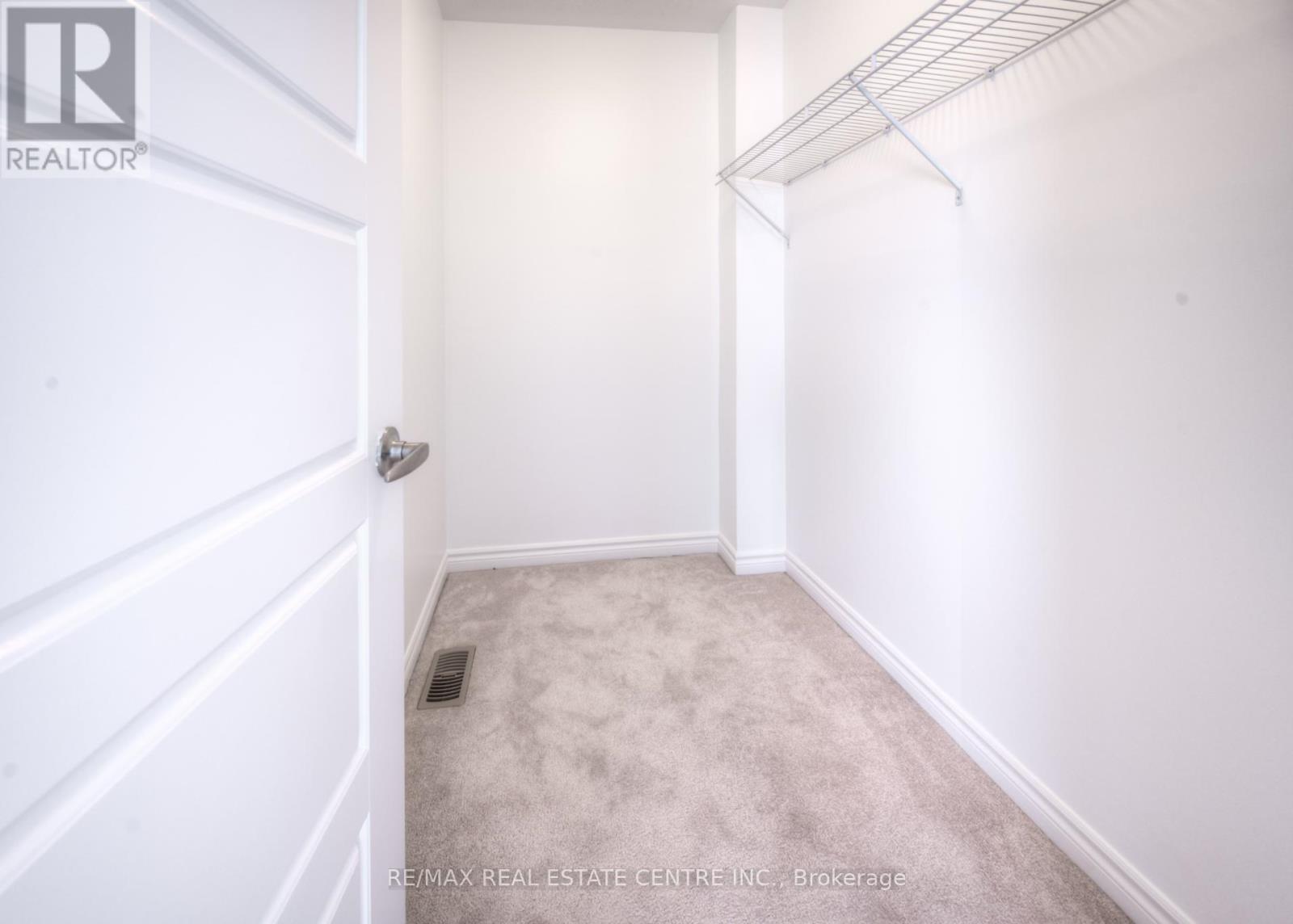126 Daylily Lane, Kitchener, Ontario  N2R 0L7 - Photo 20 - X12441583