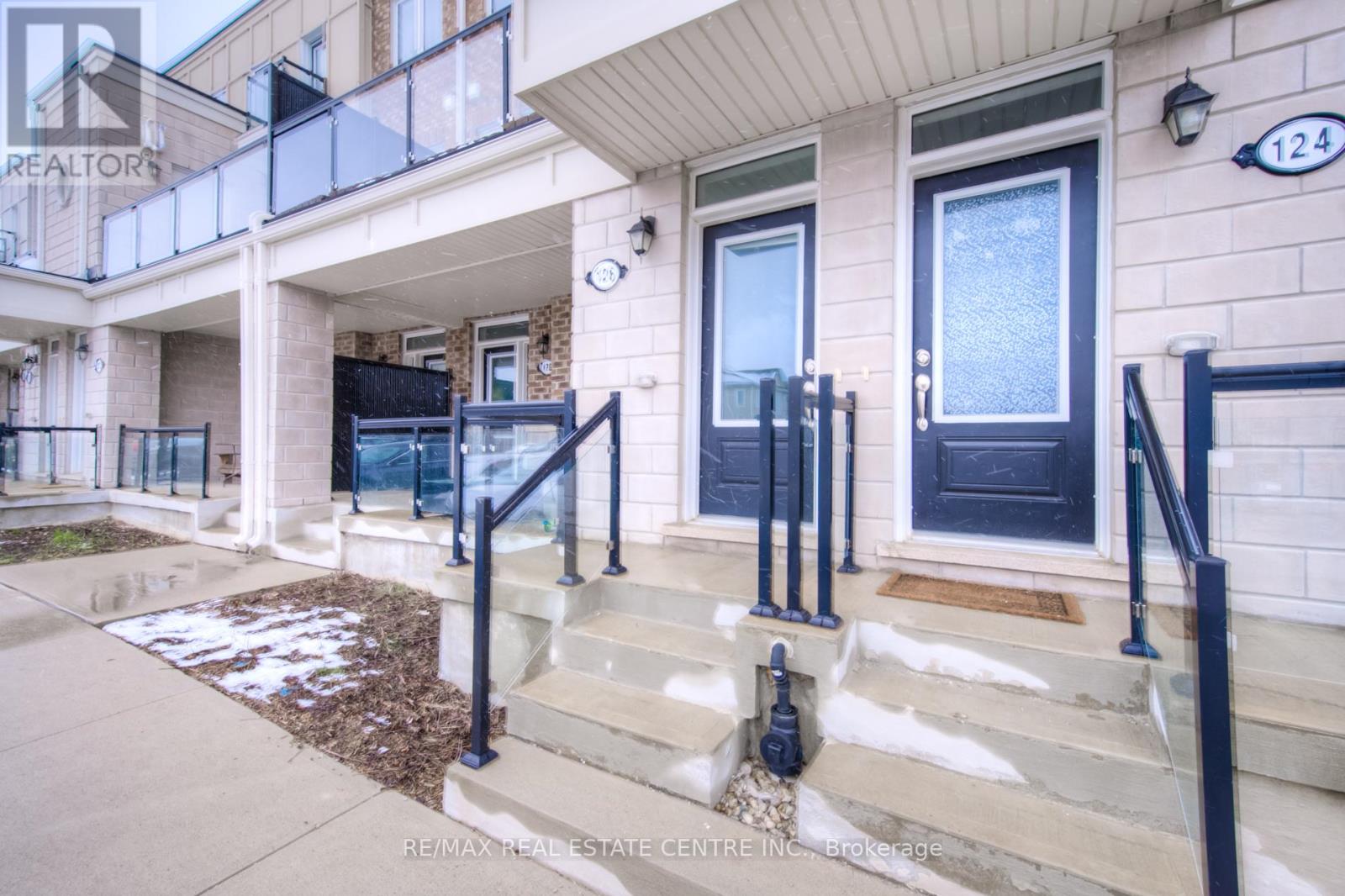 126 Daylily Lane, Kitchener, Ontario  N2R 0L7 - Photo 21 - X12441583