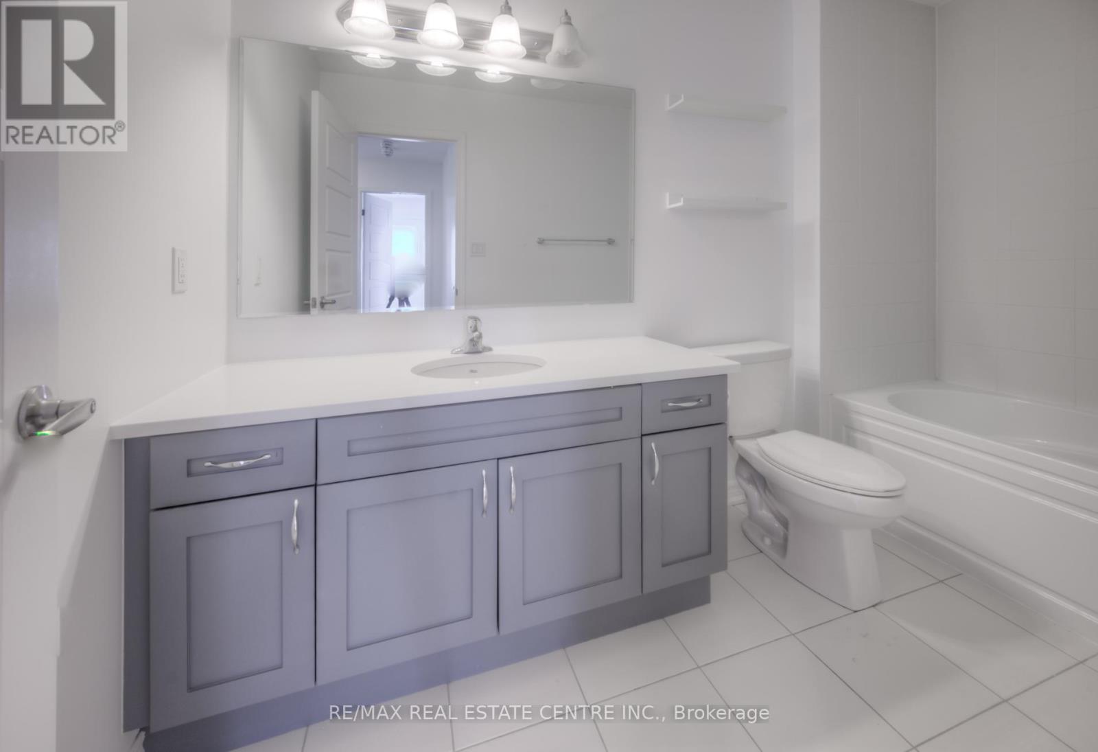 126 Daylily Lane, Kitchener, Ontario  N2R 0L7 - Photo 19 - X12441583