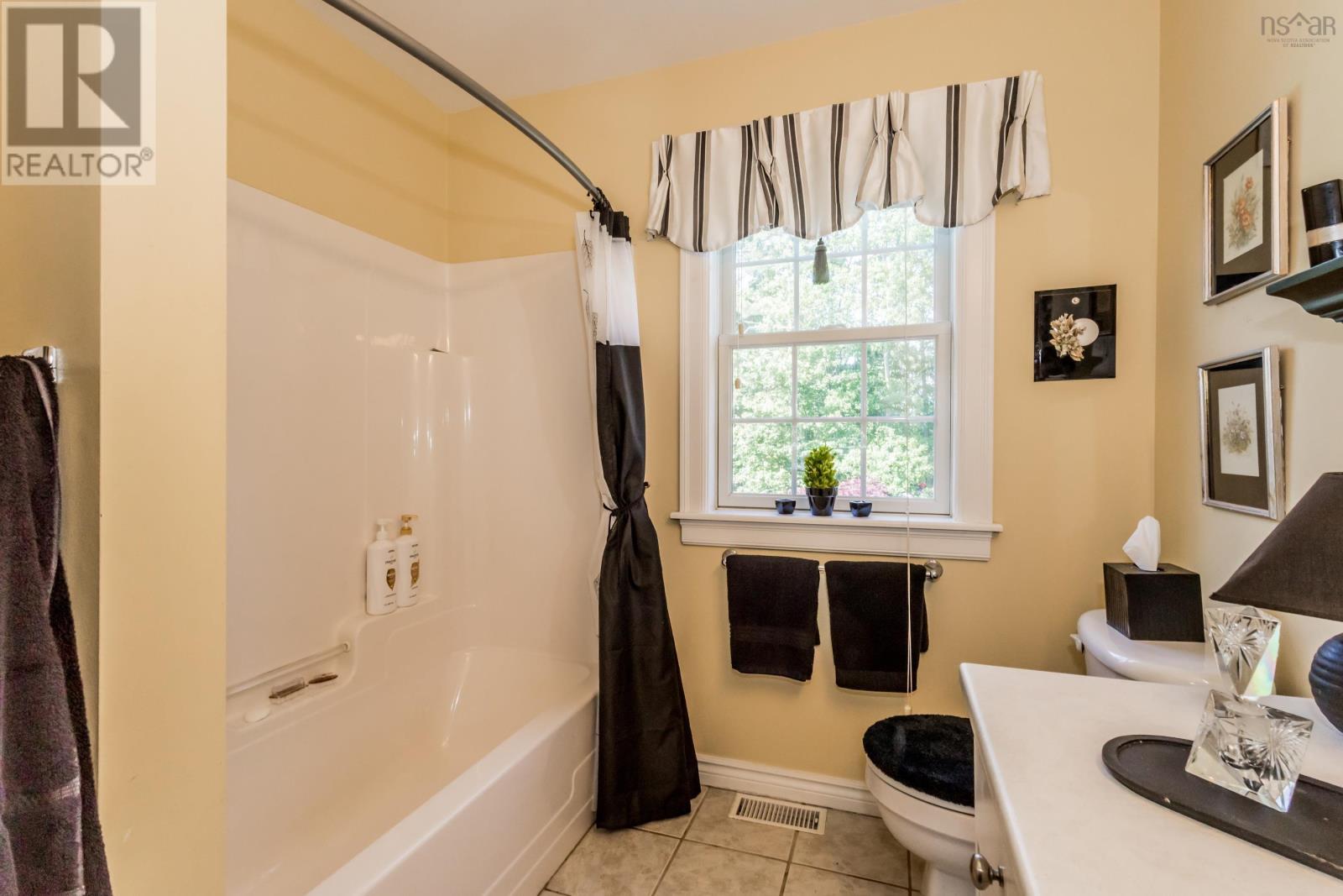72 Anderson Boulevard, Kentville, Nova Scotia  B4N 5H2 - Photo 28 - 202515925