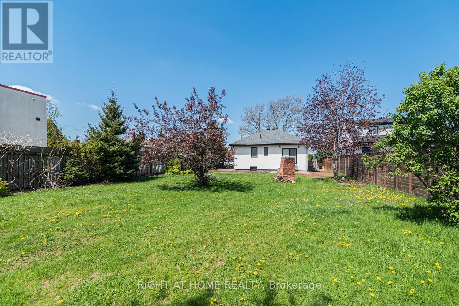 10 Norwich Road, Hamilton (Stoney Creek), Ontario  L8E 1Z6 - Photo 38 - X12444551