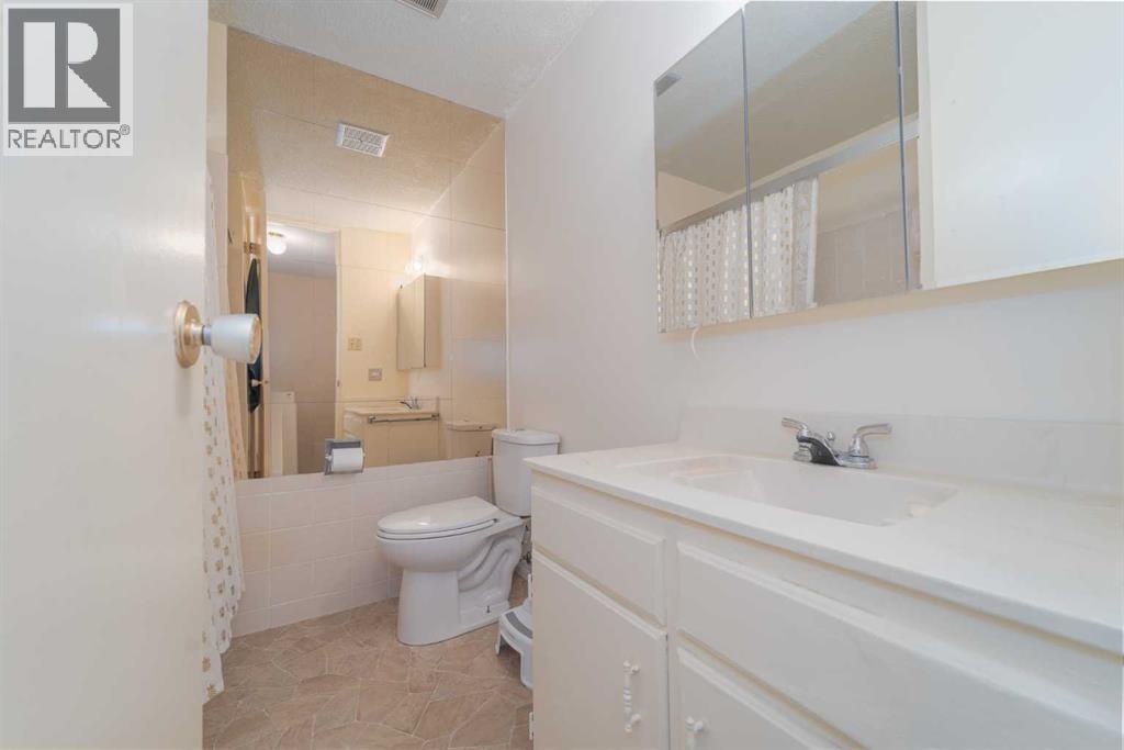 3, 2302 23 Street N, Lethbridge, Alberta  T1H 4R7 - Photo 24 - A2259068