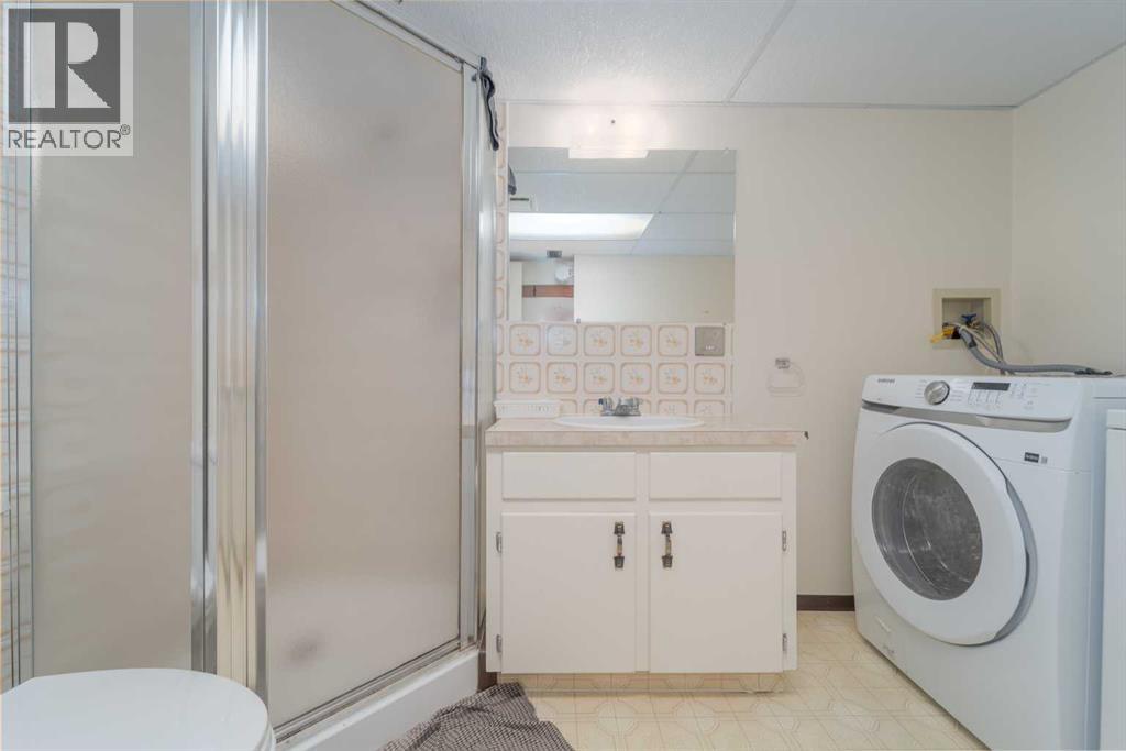 3, 2302 23 Street N, Lethbridge, Alberta  T1H 4R7 - Photo 28 - A2259068