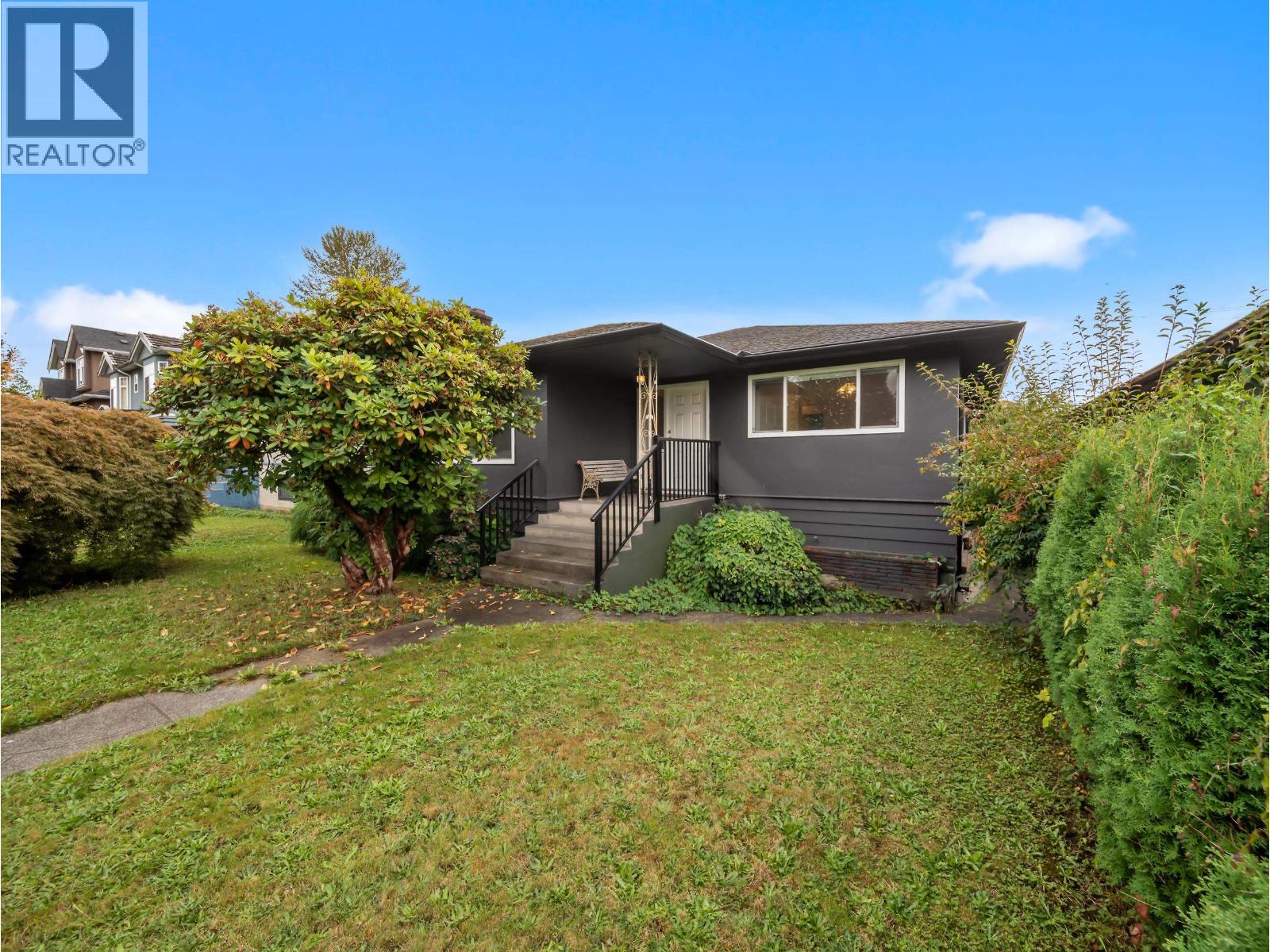 2624 E 1ST AVENUE, Vancouver, British Columbia