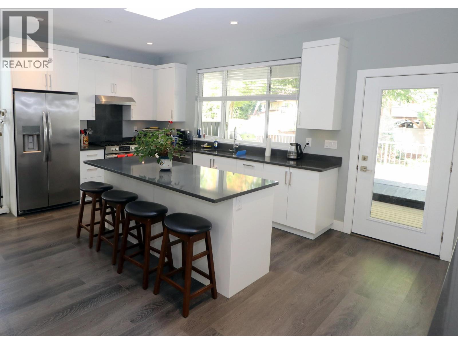 2705 Davies Avenue, Port Coquitlam, British Columbia  V3C 2K1 - Photo 3 - R3055177