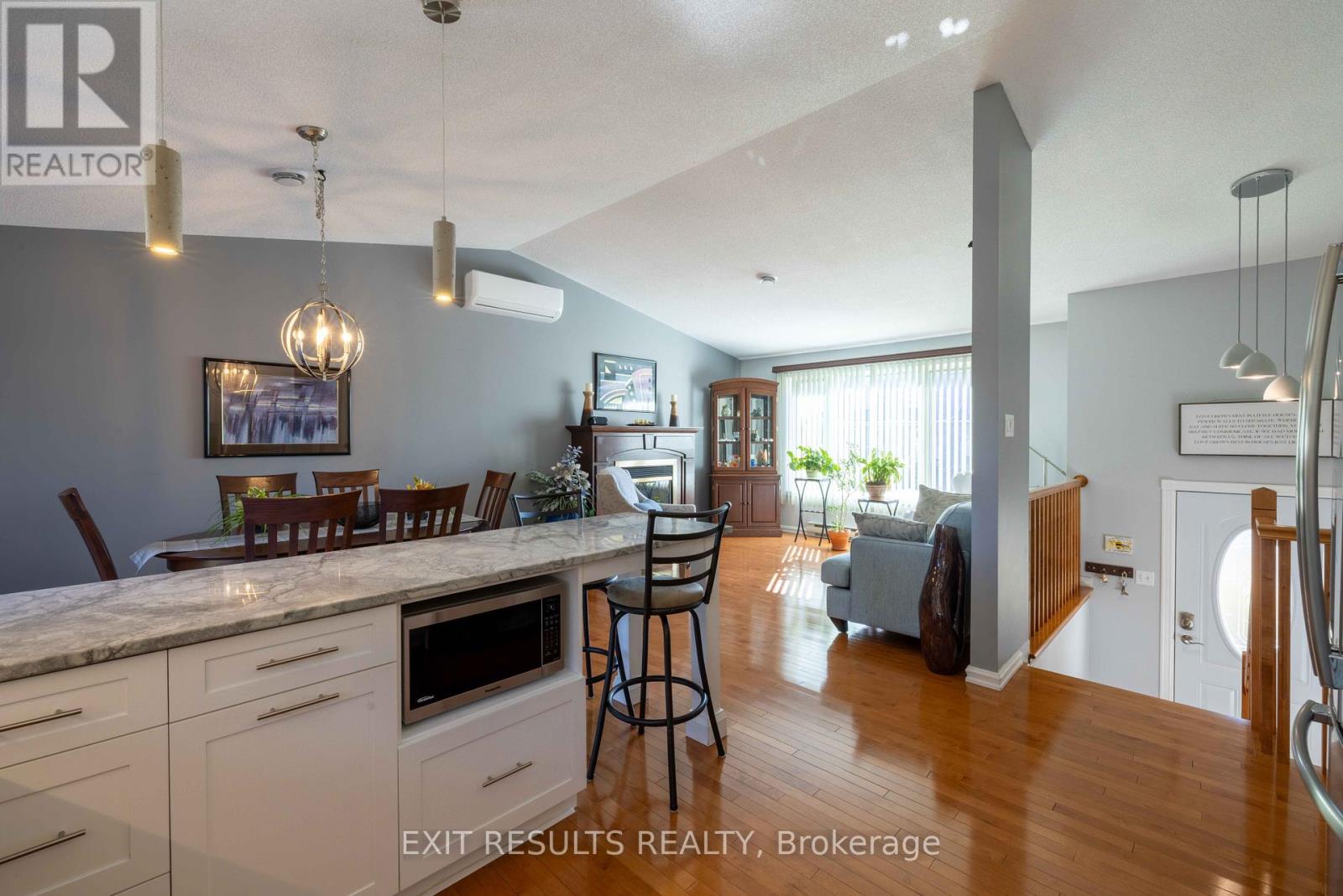 565 Bolt Road, Alfred And Plantagenet, Ontario  K0B 1A0 - Photo 12 - X12444580