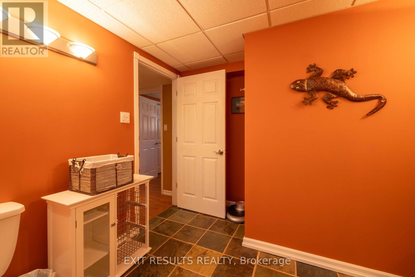 565 Bolt Road, Alfred And Plantagenet, Ontario  K0B 1A0 - Photo 36 - X12444580
