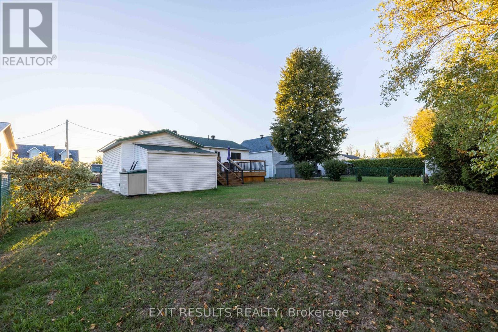 565 Bolt Road, Alfred And Plantagenet, Ontario  K0B 1A0 - Photo 47 - X12444580