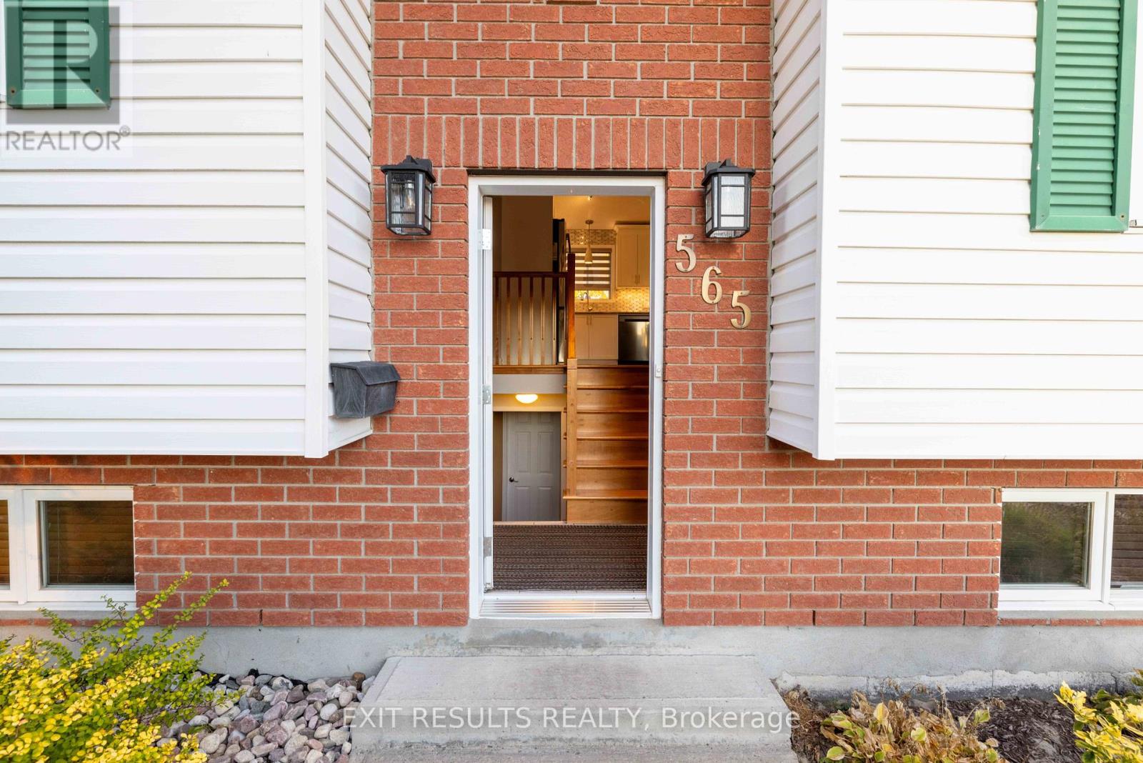565 Bolt Road, Alfred And Plantagenet, Ontario  K0B 1A0 - Photo 7 - X12444580