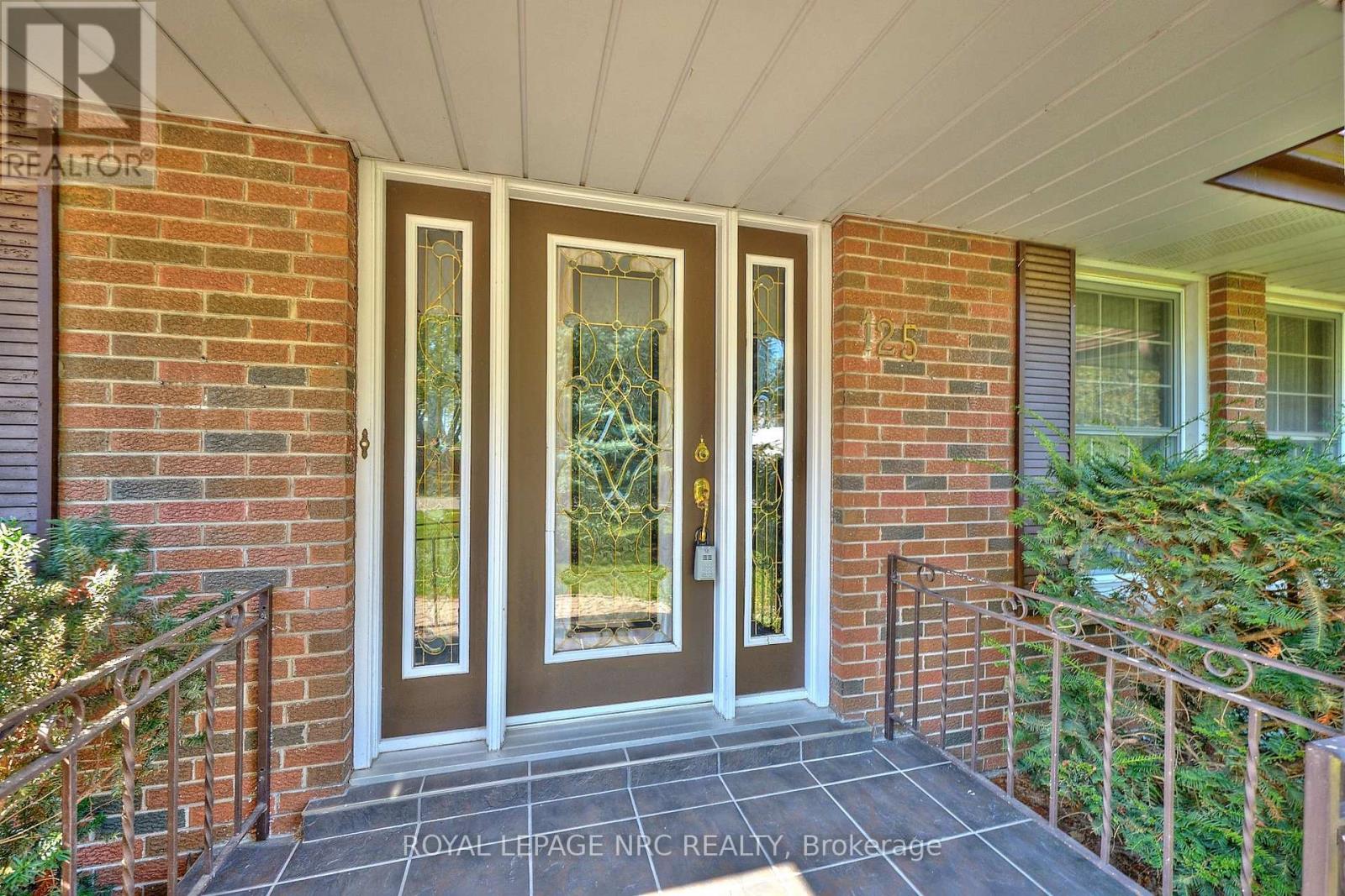 125 Daleview Drive, Pelham (Fonthill), Ontario  L0S 1E0 - Photo 14 - X12444584