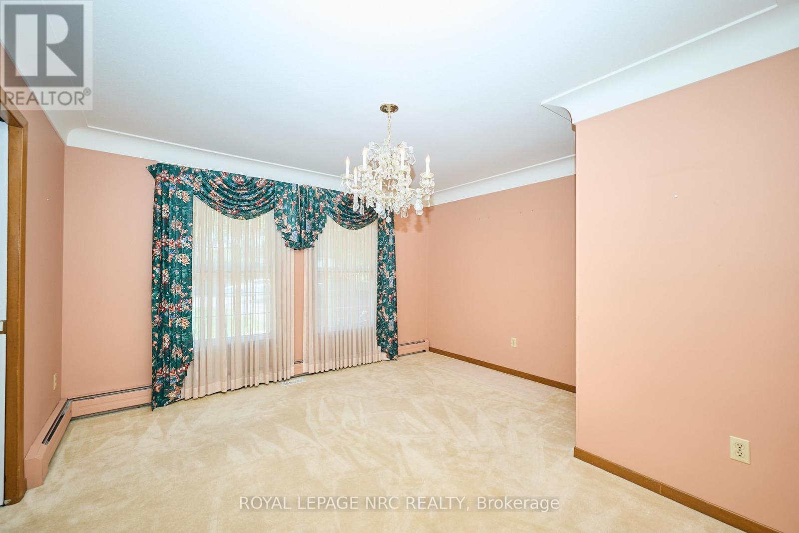 125 Daleview Drive, Pelham (Fonthill), Ontario  L0S 1E0 - Photo 20 - X12444584