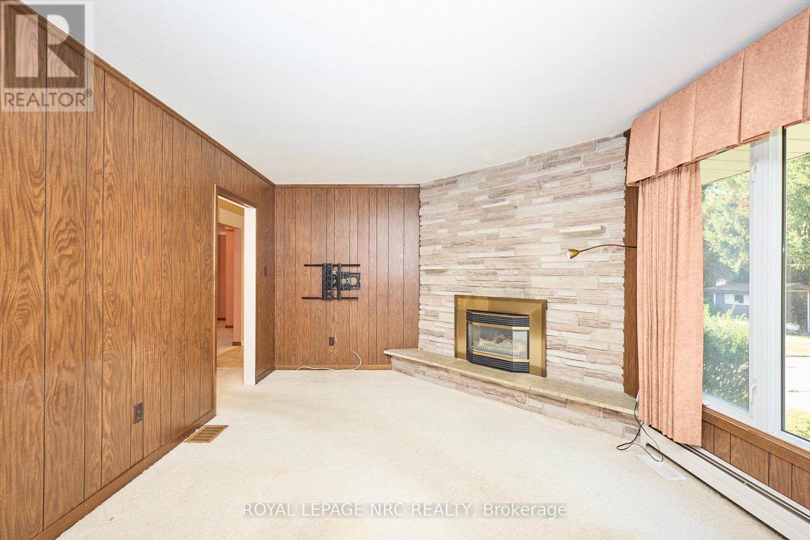 125 Daleview Drive, Pelham (Fonthill), Ontario  L0S 1E0 - Photo 30 - X12444584