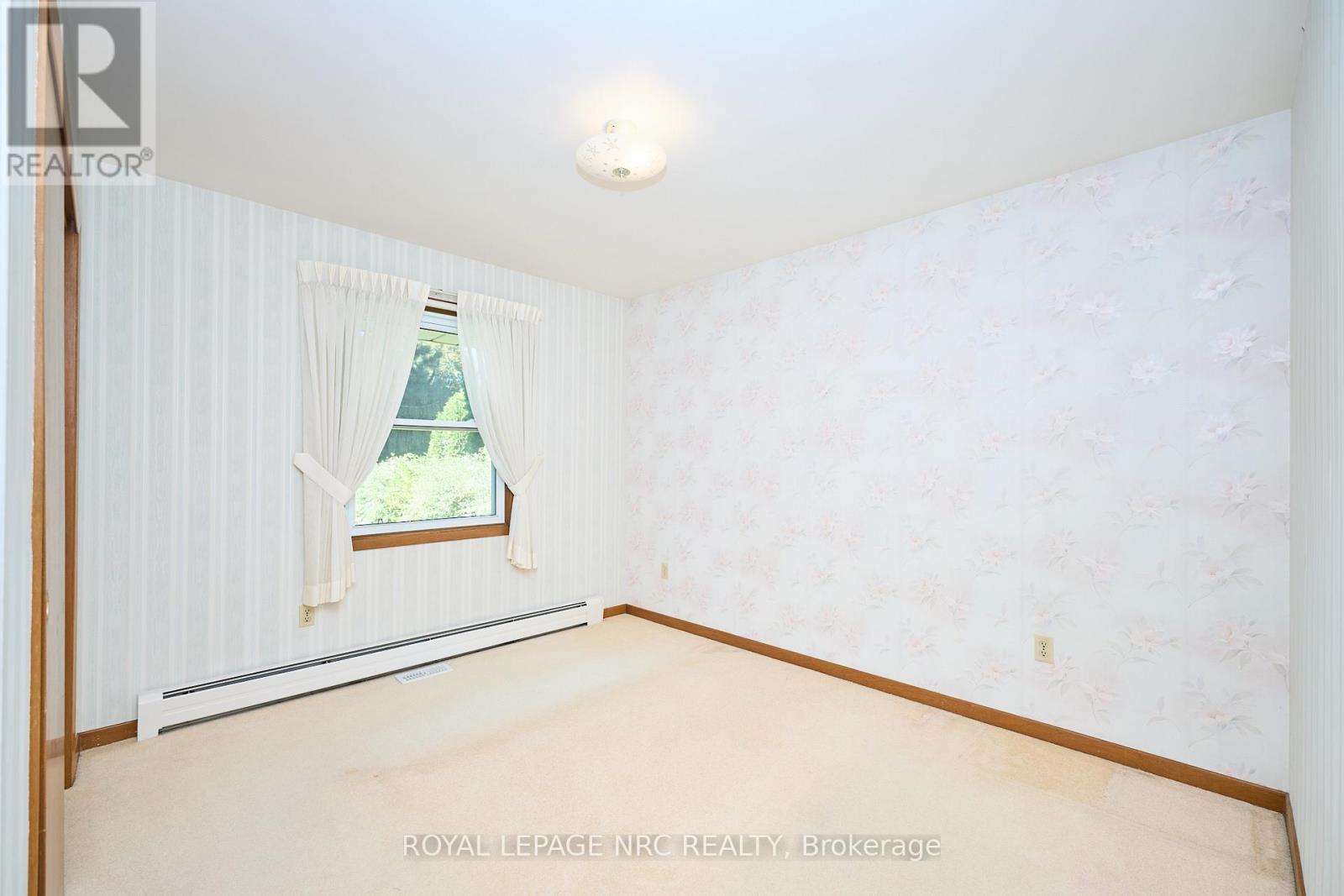 125 Daleview Drive, Pelham (Fonthill), Ontario  L0S 1E0 - Photo 35 - X12444584