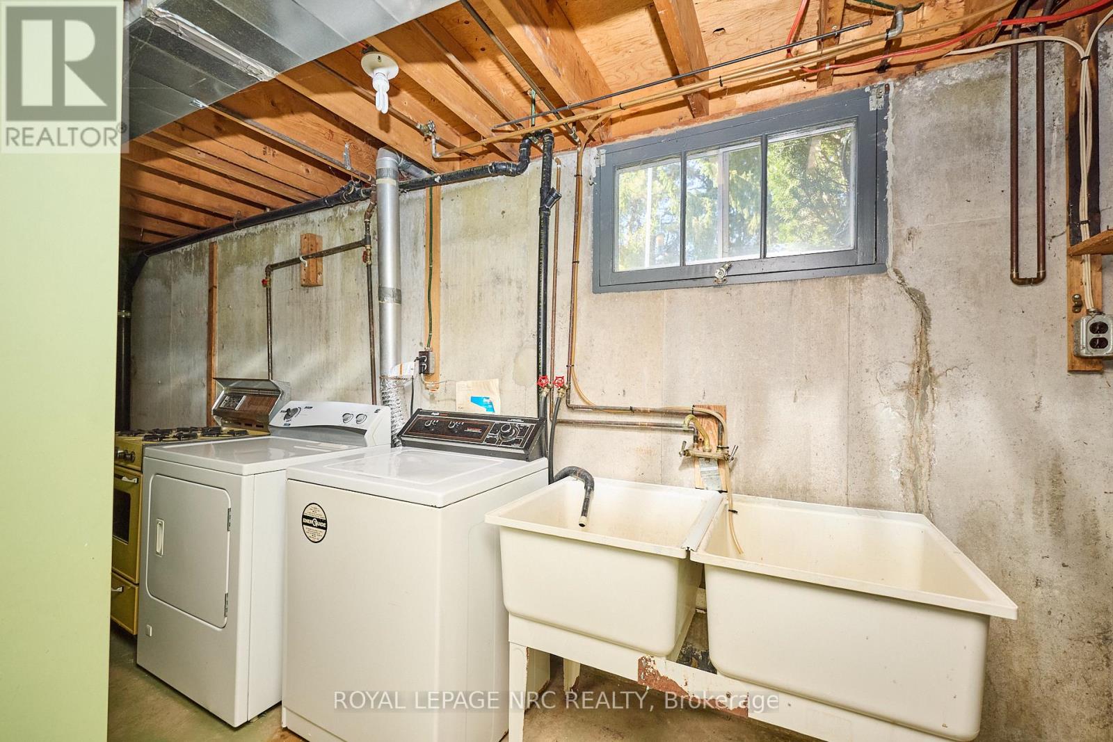 125 Daleview Drive, Pelham (Fonthill), Ontario  L0S 1E0 - Photo 45 - X12444584